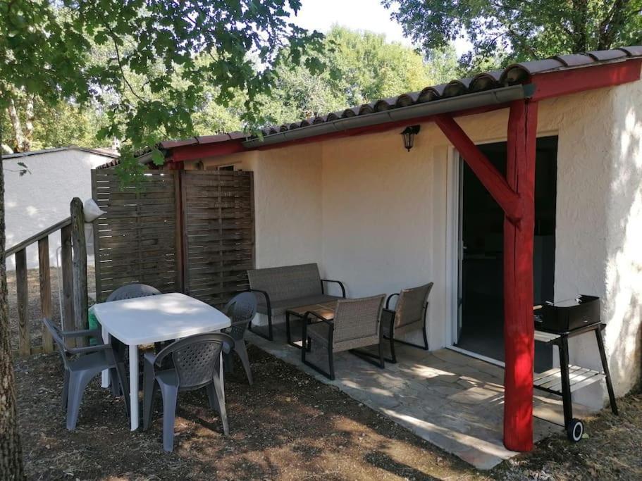 N°2 Gite 4 Personnes* Au Coeur De La Nature Saint-Aubin-de-Nabirat المظهر الخارجي الصورة